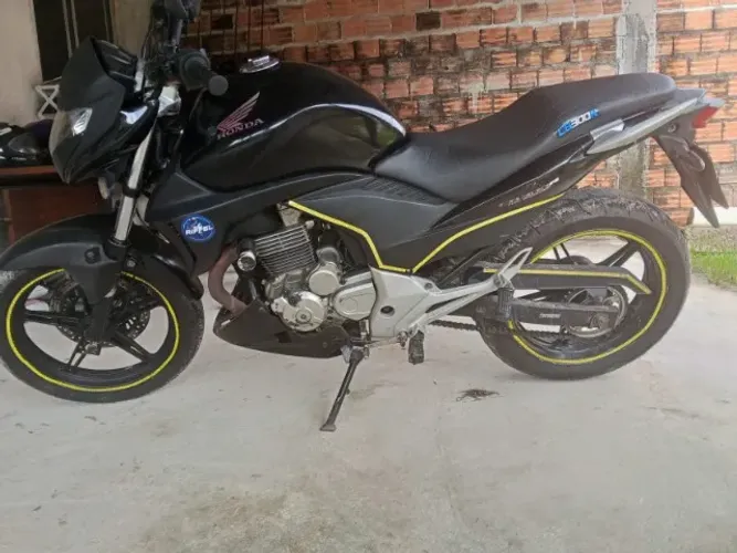 Vende-se ou Troca-se, CB 300R (2010/2011) - Cabeçote Novo Original (Sem Problema Crônico)