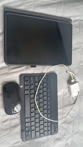 Vendo Tablet Xiaomi Redmi Pad SE. Valor: R$1.200