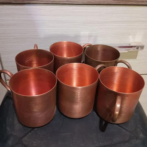 6 canecas de cobre e balde Itaipava