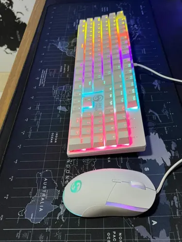 Kit Teclado Mecânico e Mouse gamer + apoio de pulso magnético
