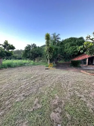 Chácara com 3 dormitórios à venda, 288269 m² por R$ 2.350.000,00 - Centro - Buriti Alegre/