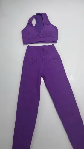 Conjunto de academia roxo