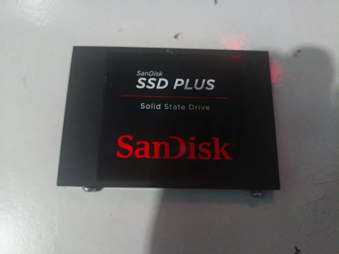 SanDisk SSD Plus de 240 GB, SATA 2,5", modelo SDSSDA-240G