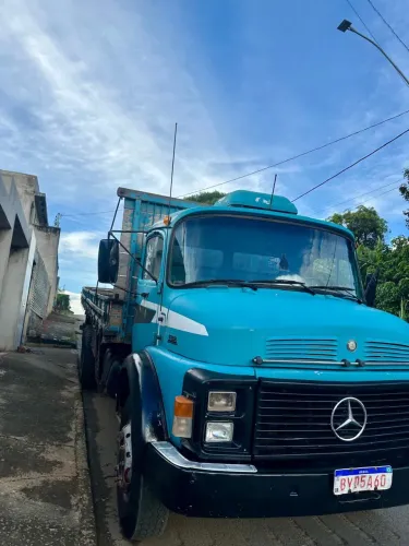 Caminhão 1318