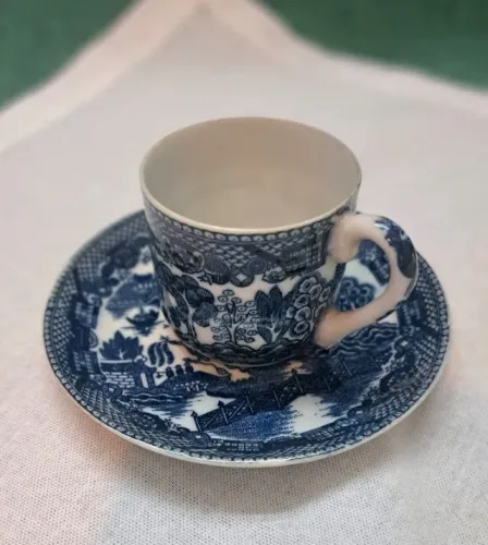 Xícara de Café Japonesa "Casca de Ovo"