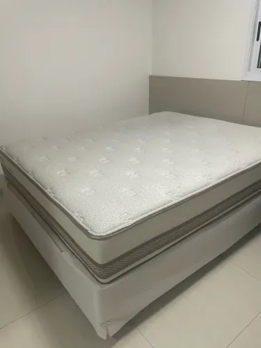 Cama Box Queen Herval Sense - Apenas 4 Meses de Uso