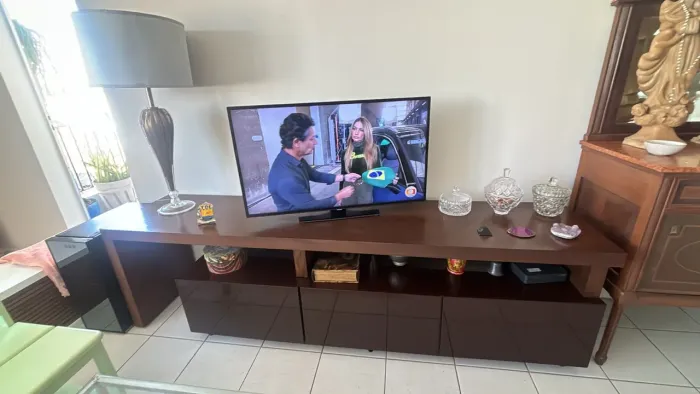 Vendo Rack de Madeira