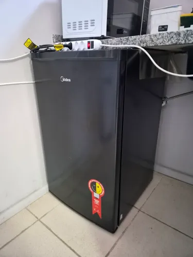 Frigobar Midea
