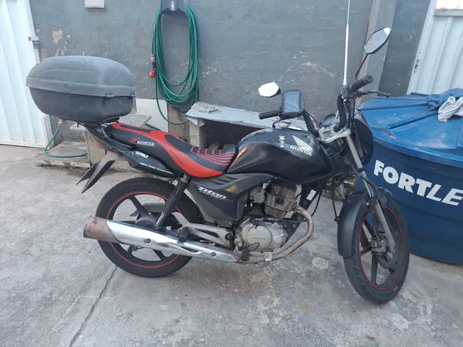 Moto abaixo da tabela fipe sem restrição tudo certo só transferir manutençao feita em dias