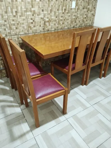 Mesa de Jantar em Madeira de Cerejeira Maciça com 6 cadeiras estofadas
