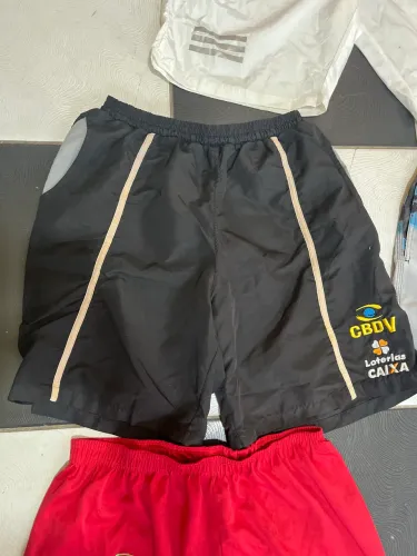 Bermudas diversas