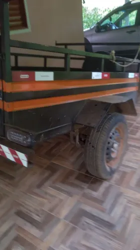 Carretinha semi nova