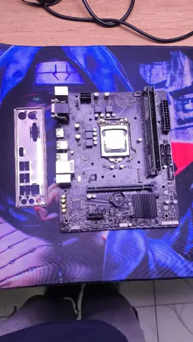 placa mãe H410M-V3 DDR 4 COM PROCESSADOR I3  10100 E MEMORIA 16G