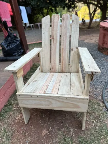 Cadeira de madeira