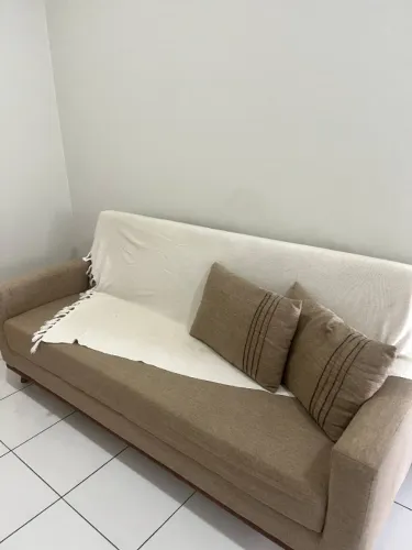 Sofá-cama retrátil / reclinável bege - 5 meses de uso - 2,05m