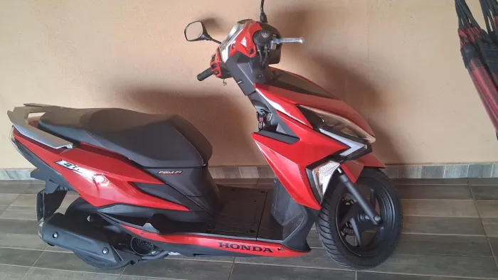 Vendo moto Honda helite
