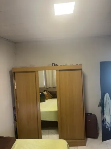 Guarda-roupa 