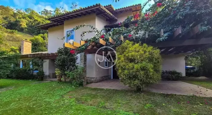 Casa para aluguel com 4 quartos, 6829m² - Pedro do Rio - Petrópolis/RJ