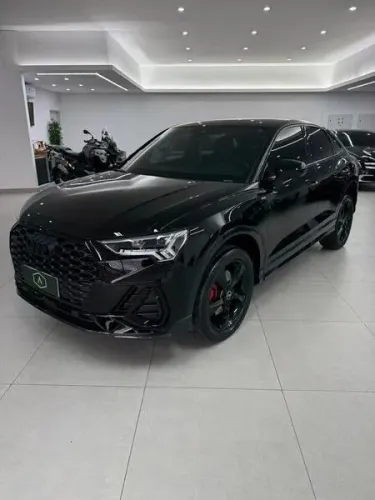 Audi Q3 SPB Perf. Black 2.0 TFSI Tipt. Quat. 2023