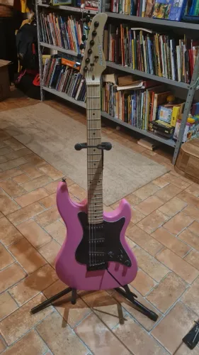 Guitarra Strinberg
