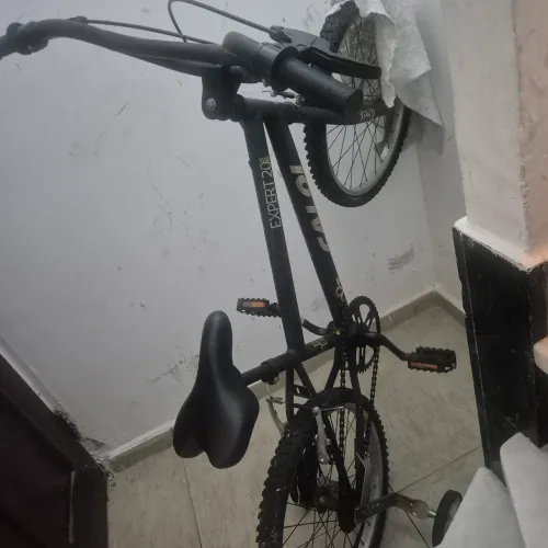 Bicicleta Caloi Expert aro20 preta. Seminova. Preço 350.00