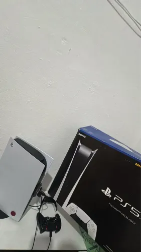 Vendo ps5 edição digital.