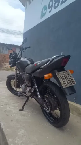 VENDE-SE TITAN 150 PEDAL, ANO: 2008 DOCUMENTO NA MÃO : 2020, KITADA PELO BANCO