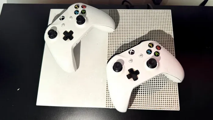 Vendo Xbox one S usado funcionando perfeitamente