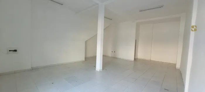 Sala comercial no bairro Alvorada disponível para locação