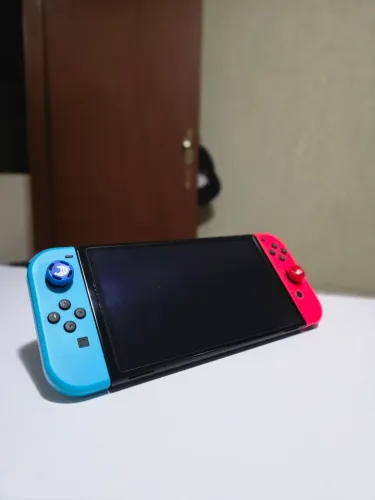 Nintendo Switch Oled - Desbloqueado