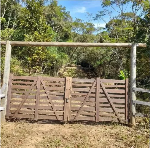 Chácara com 2.029 m2 - Moeda/MG - Cond. Alpes da Serra