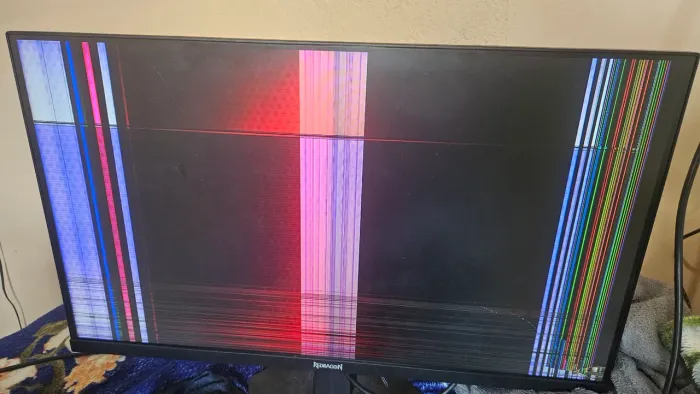 Monitor Gamer Redragon Mirror II 27 180Hz - Tela Quebrada / Para Retirada dePeças