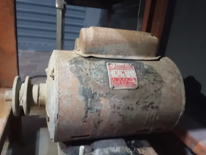 Motor de indução Arno 