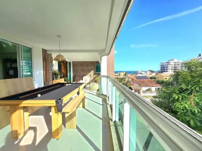 Apartamento 2 quartos alto padrão, elevador e vista mar, Costazul - Rio das Ostras/RJ