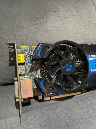 Placa de vídeo Sapphire Radeon HD 6770 Vapor-X