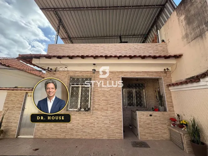 Casa de Vila Linear Reformada na Abolição com Terraço e Vaga! M70R