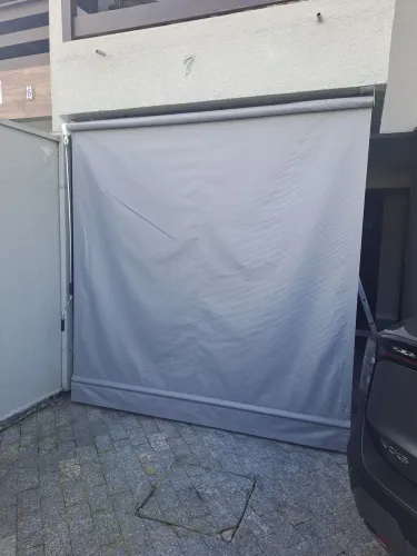 Toldo retrátil novo
