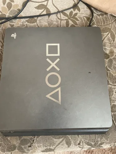 PS4 Slim Edição Days of Play Limitada