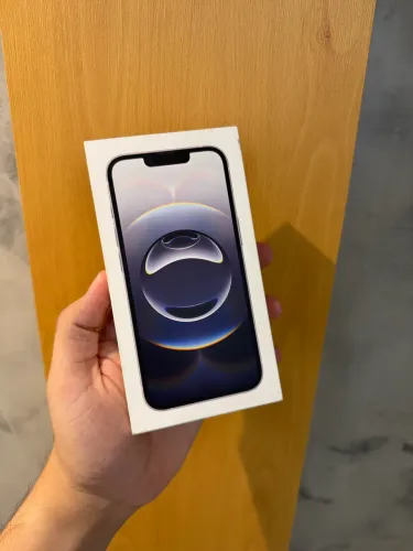 Caixa iPhone 16e 128 Branco