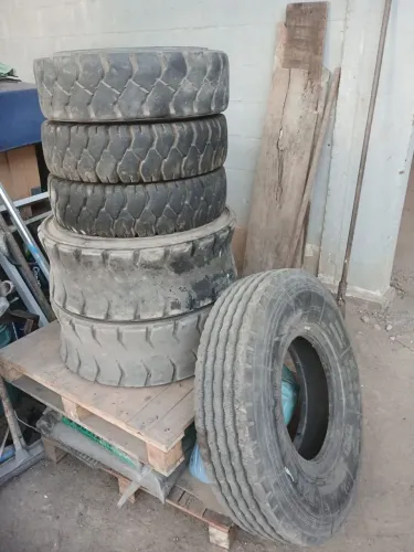 Pneus para empilhadeira