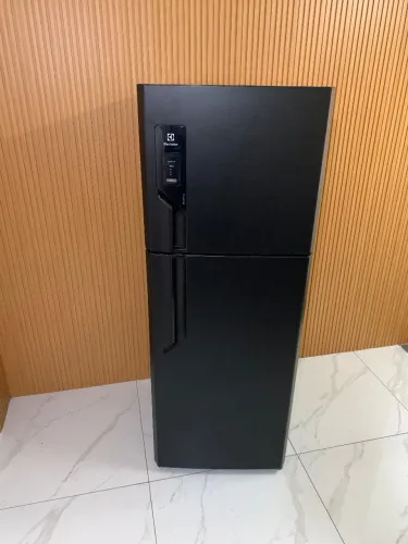 Geladeira Nova ALL Black Electrolux 481 litros 