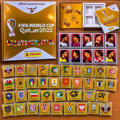 ÁLBUM LUXO DOURADO PANINI COPA DO MUNDO QATAR 2022 com 514 figurinhas