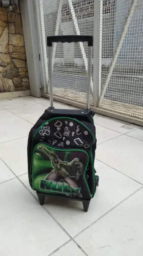 Mochila Infantil De Rodinhas Hulk nova