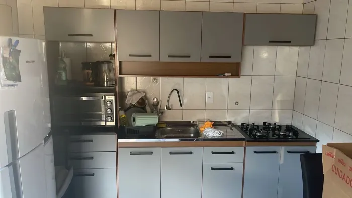 VENDO ARMÁRIO DE COZINHA 