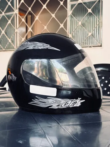 Vende-se capacete 