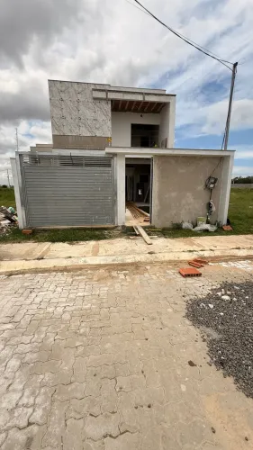 Casa à venda com 3 quartos - Cidade Jardim, Campos dos Goytacazes, RJ