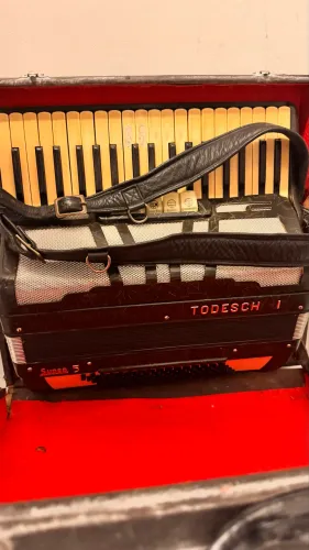 Acordeon (Gaita) Todeschini Super 5 - 80 baixos - Vintage