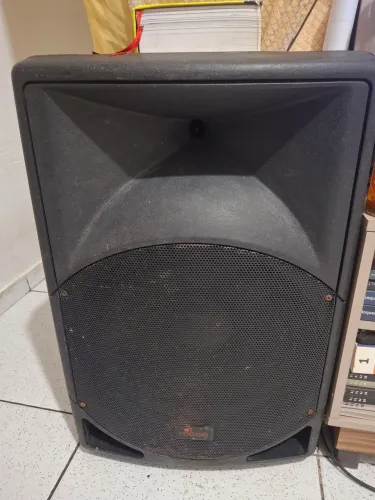 Vendo caixa de som passiva com falante de 15 polegada 