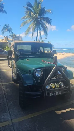 Willys Overland Jeep 2.6 12V Gasolina 2P 1982