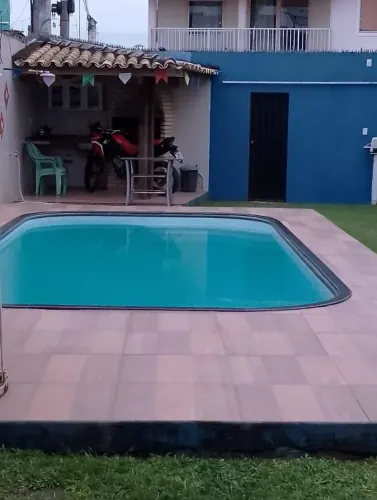 Alugo casa com piscina para o SJ